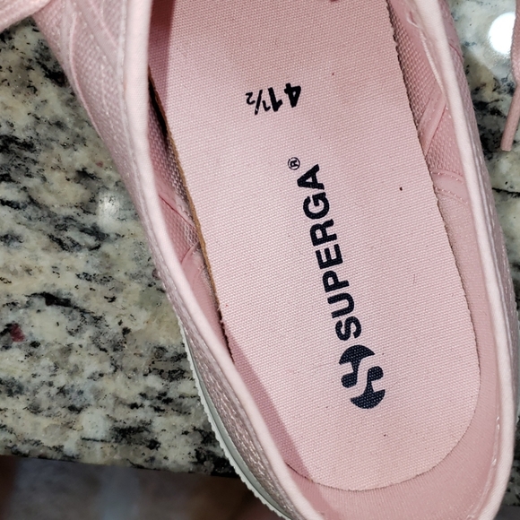 Superga Classic Lace-Up Sneaker Size 10 - Picture 12 of 12